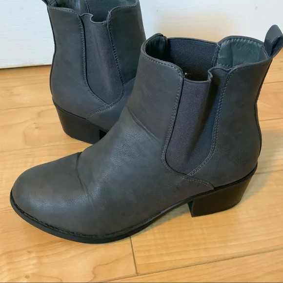 Grey Chelsea Boots - Picture 8 of 14